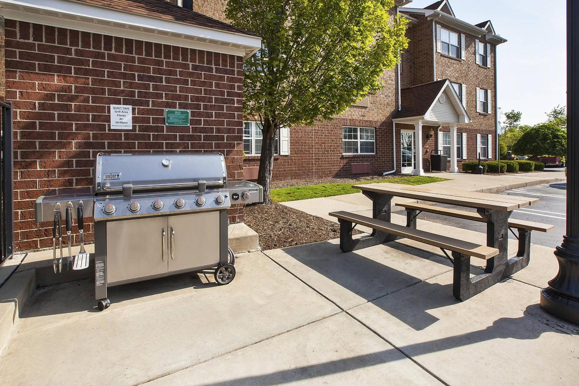 Towneplace Suites By Marriott Detroit Livonia Eksteriør bilde